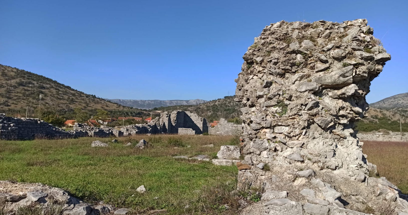 Duklja Ruins old wall