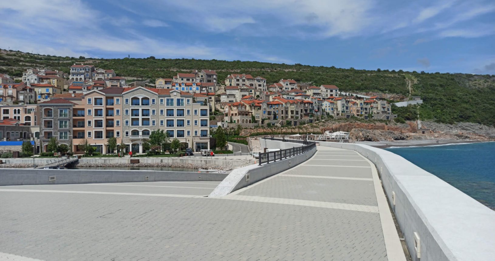 Lushtica Bay walking in the pier