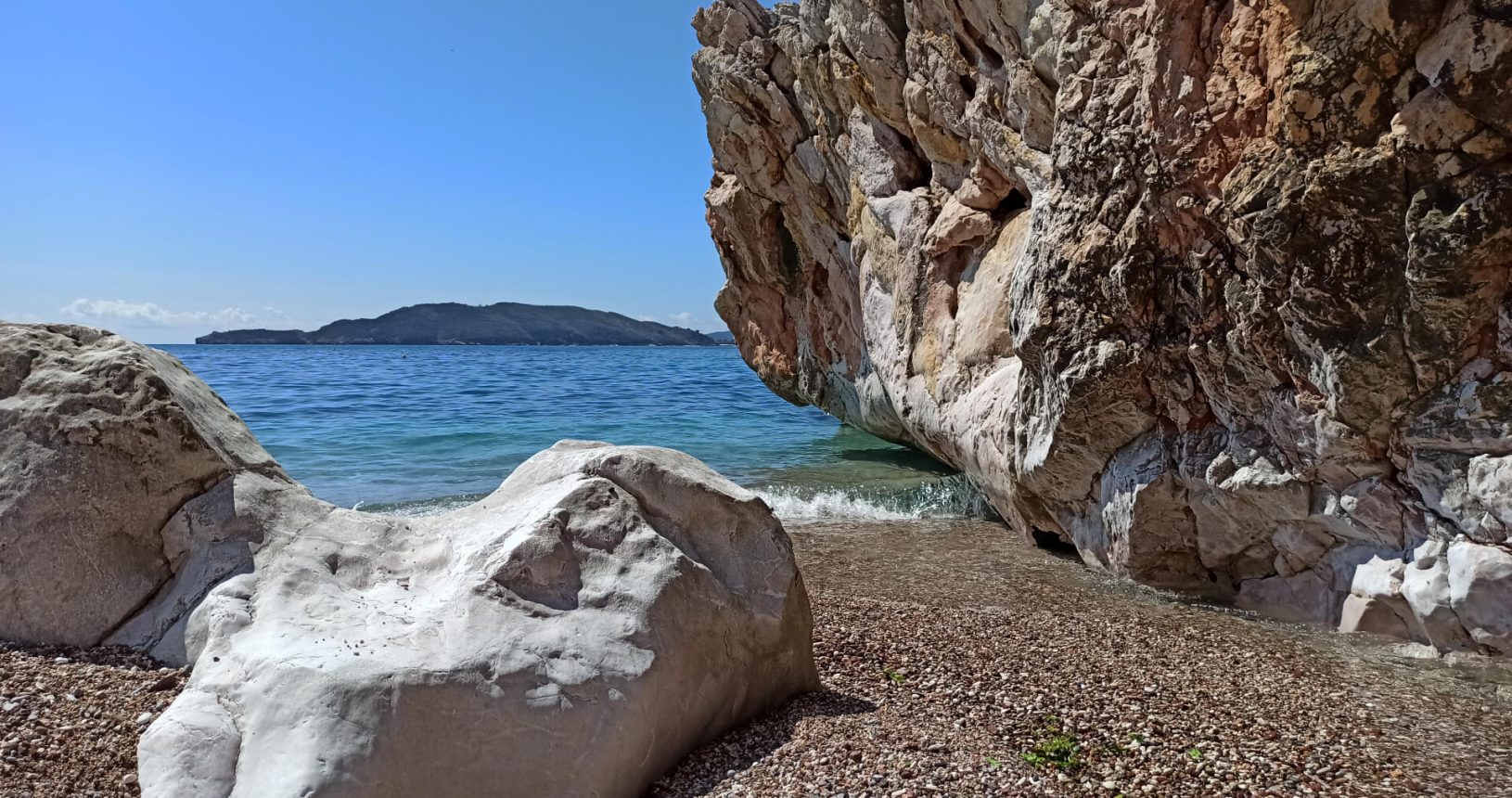 Big stones at Przno beach