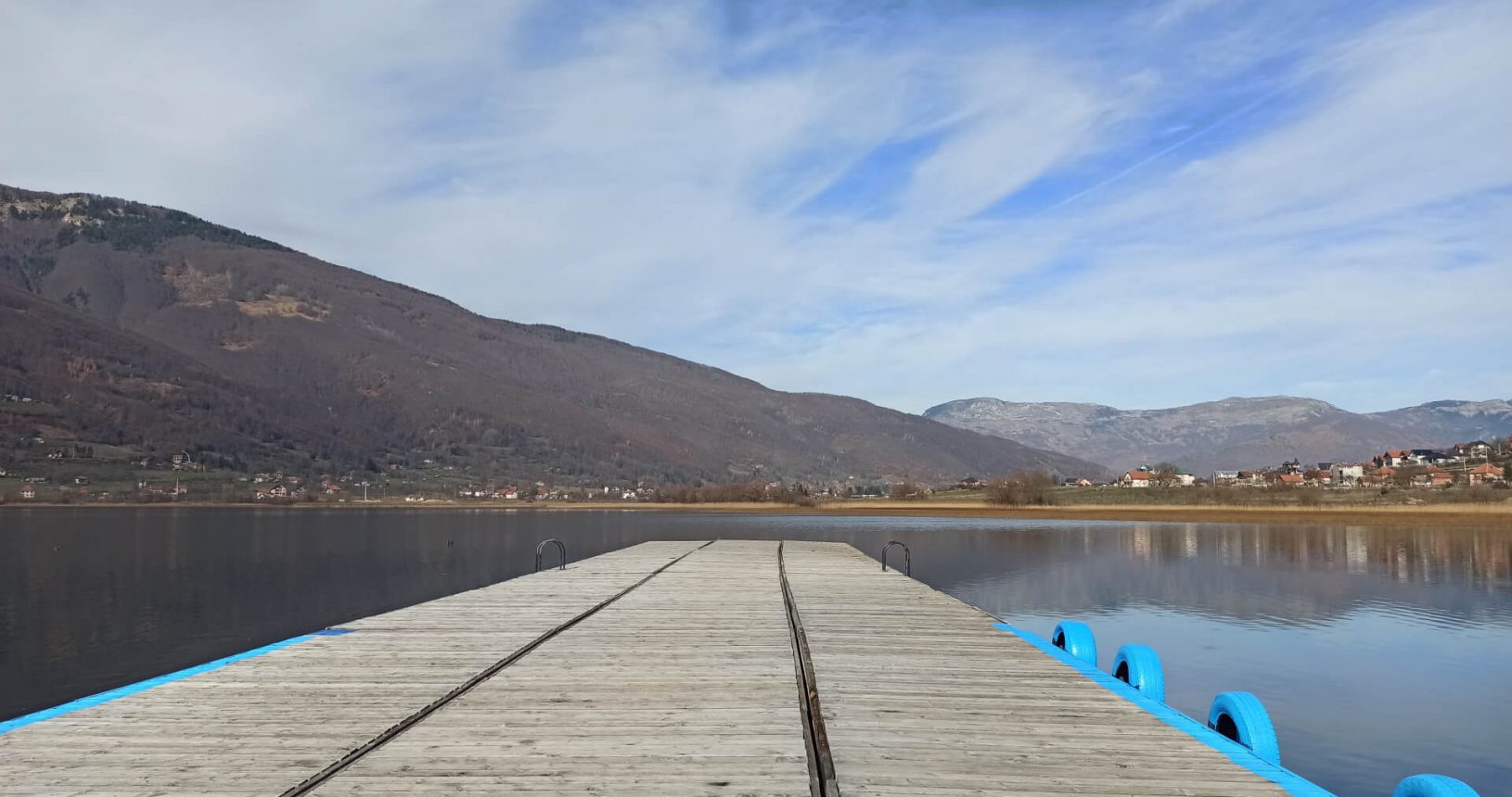 Places to walk at Plav lake