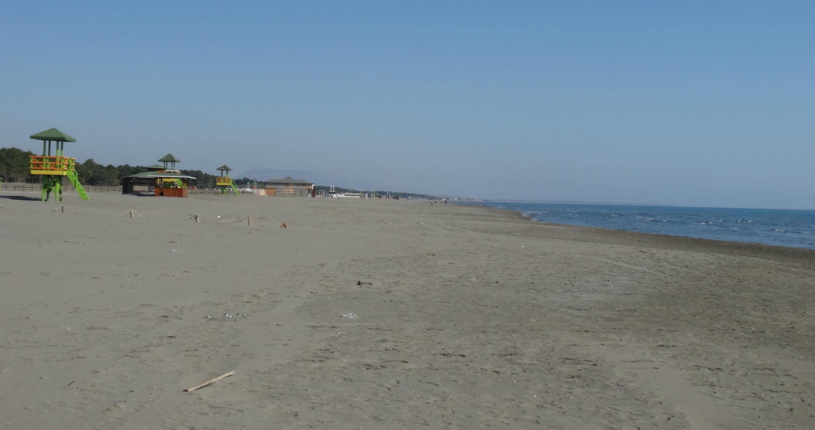 Empty long beach