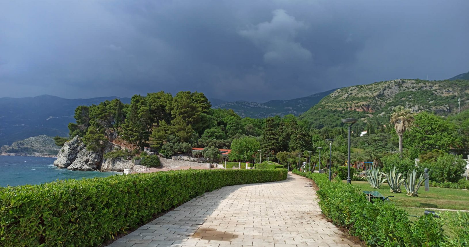 Park Sveti Stefan at a cloudy day