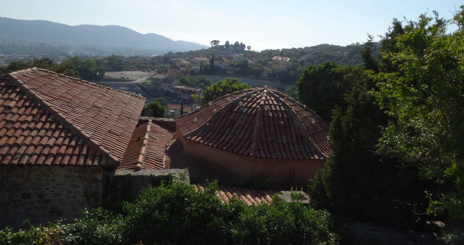 The roofs of buildings in Old Bar