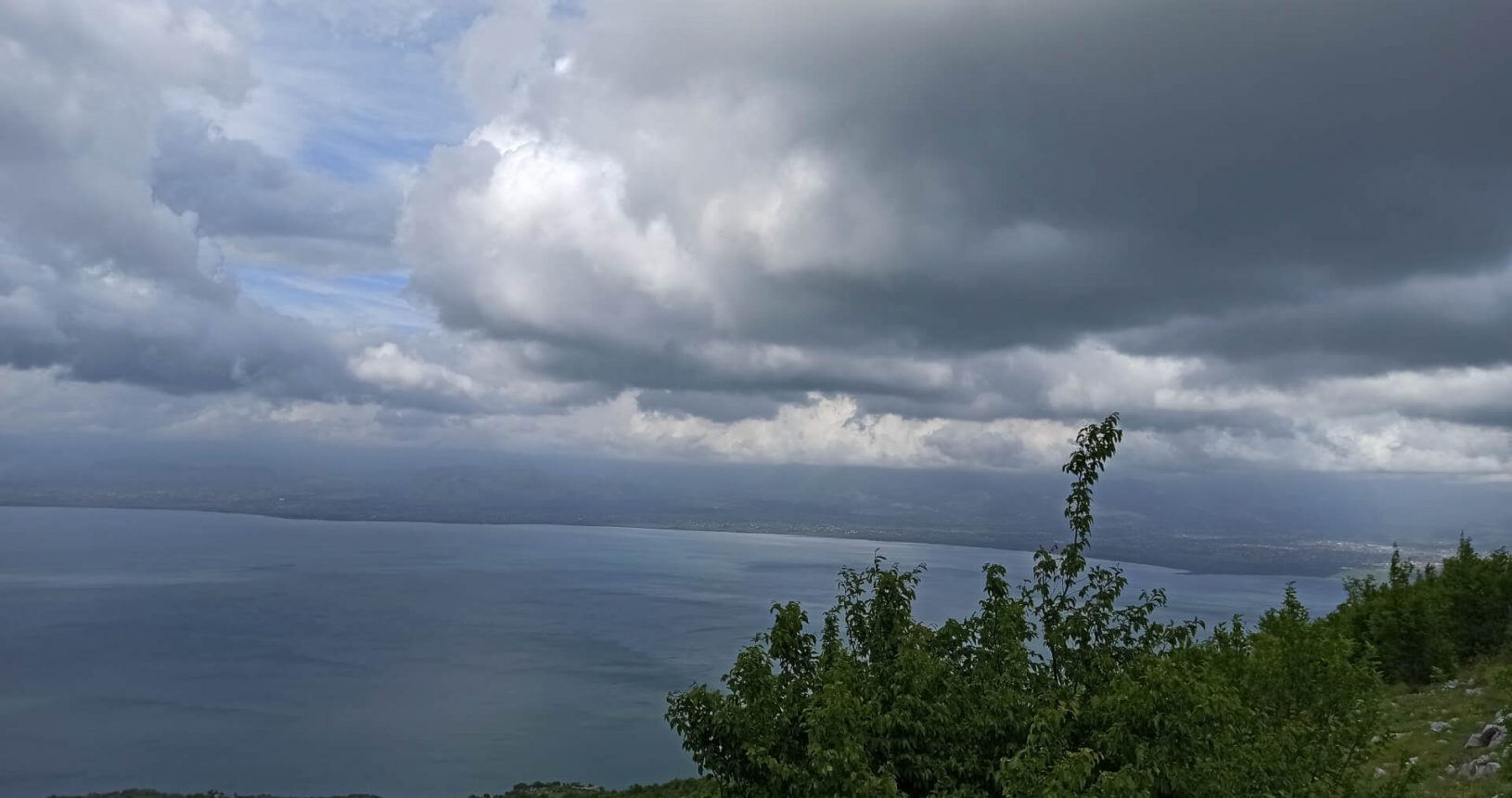 Lake clouds and nature. Viewpoint Shtegvashe