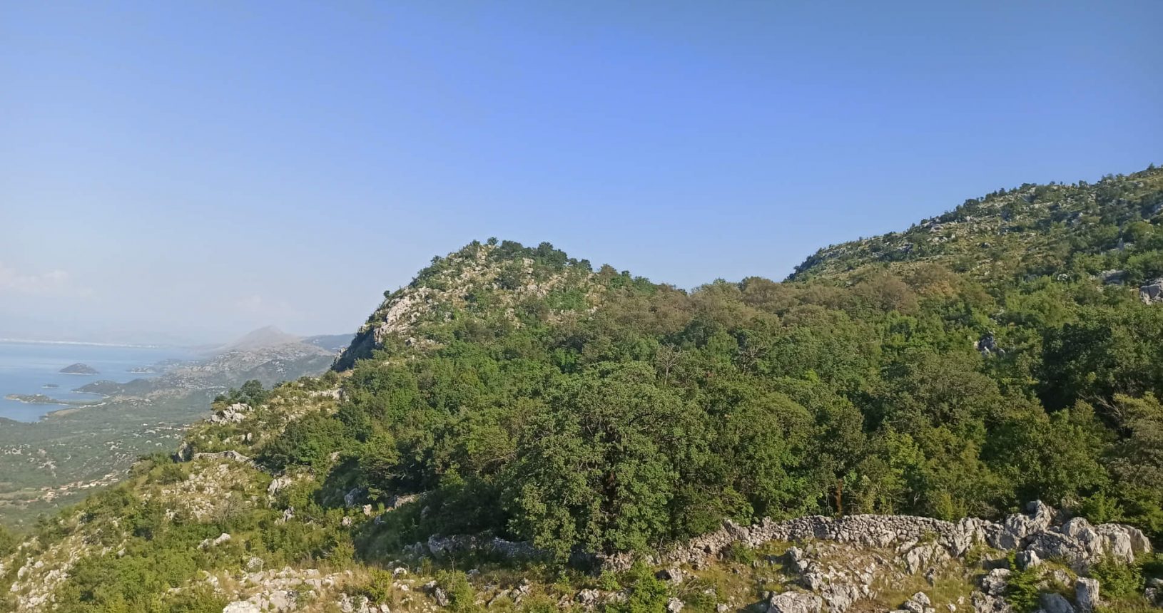 Gorgeous mountains from Viewpoint Livari