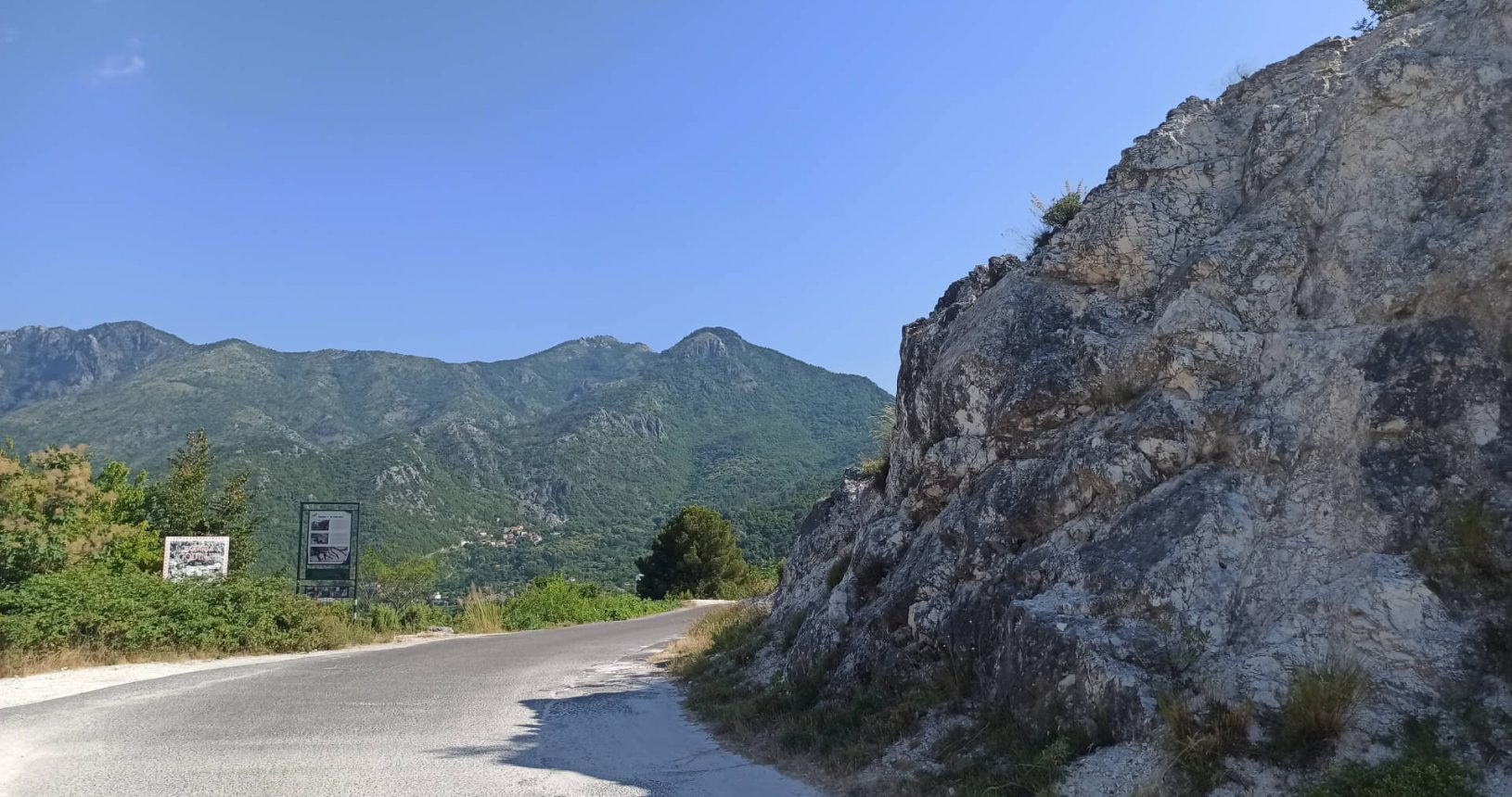 Road near Viewpoint Godinje