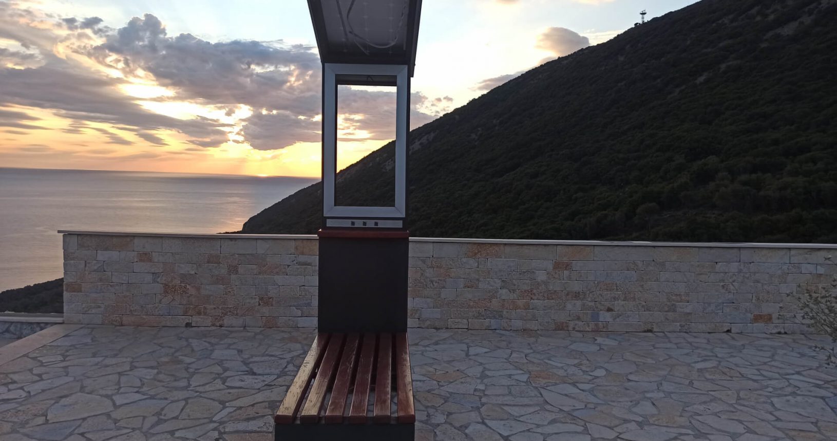 Romantic bench at Valdanos Viewpoint