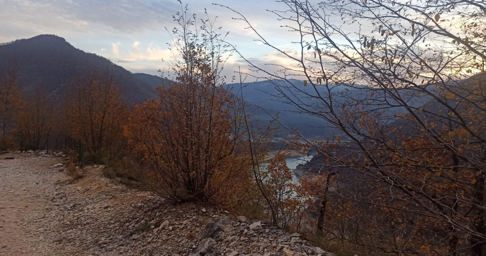 Autumn colours Piva lake observation platform