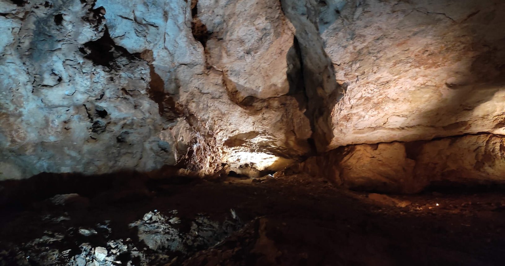 Peaceful Lipa Cave